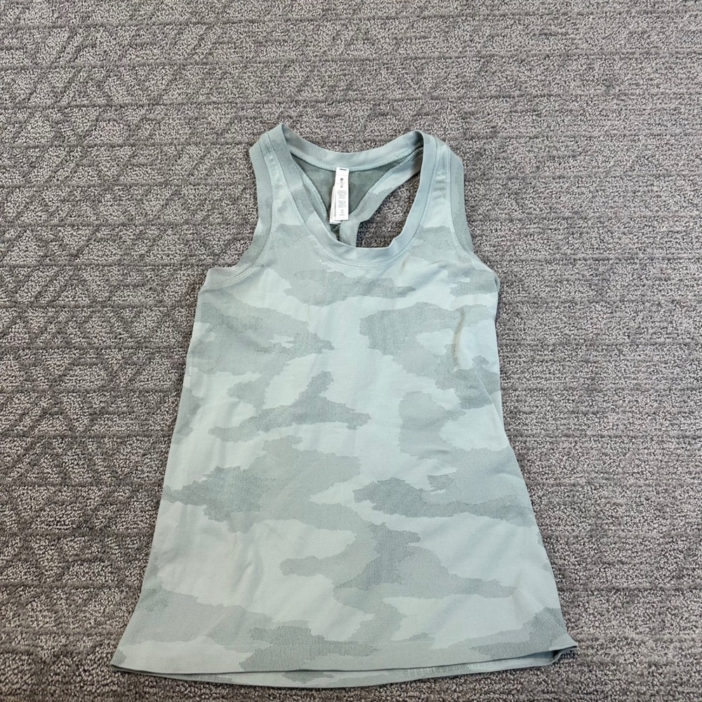 Athleta Momentum‎ Camo Tank Top Racerback Sleeveless Athletic XS